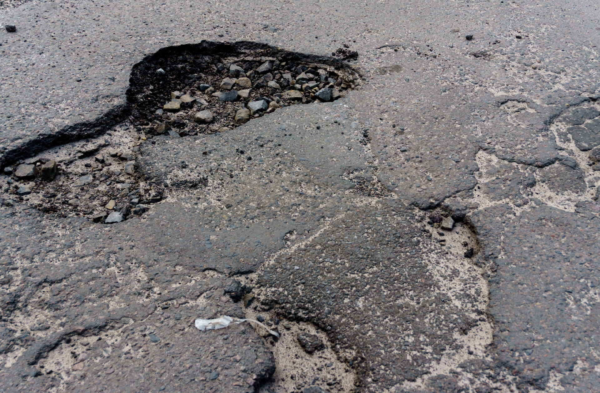 How technology tackles with road surface defects