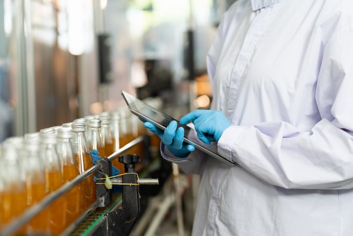 Digitalisation de la production industrielle : enjeux et solutions